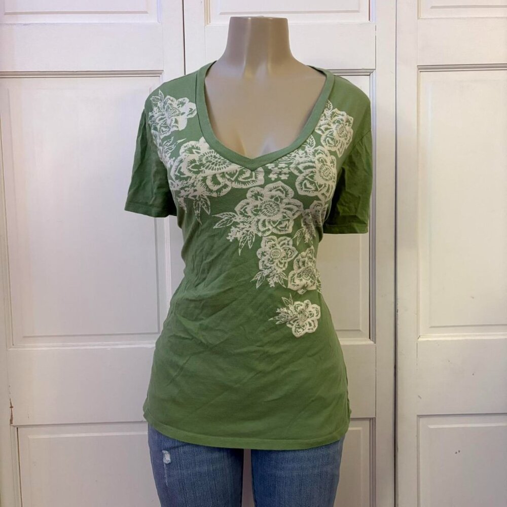 Y2K GAP Floral V-Neck Tee